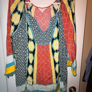 Crown & Ivy Multicolor Geometric Top